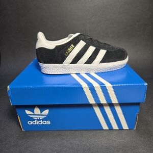 Adidas Gazelle Comfort Closure Black White IH0338  New, No Box. Size 7K (7C)